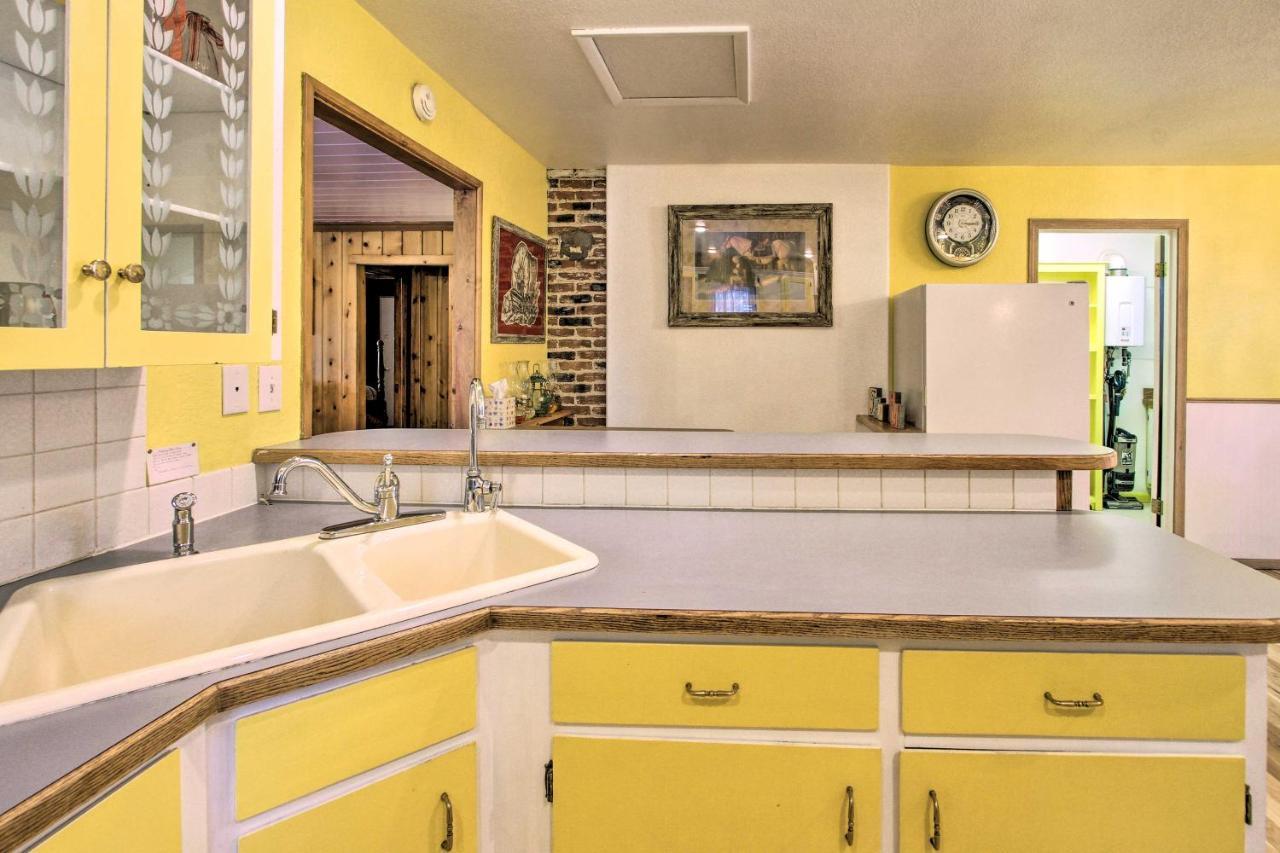 Cozy Home With Hot Tub Half Mi To Salmon River! Buitenkant foto