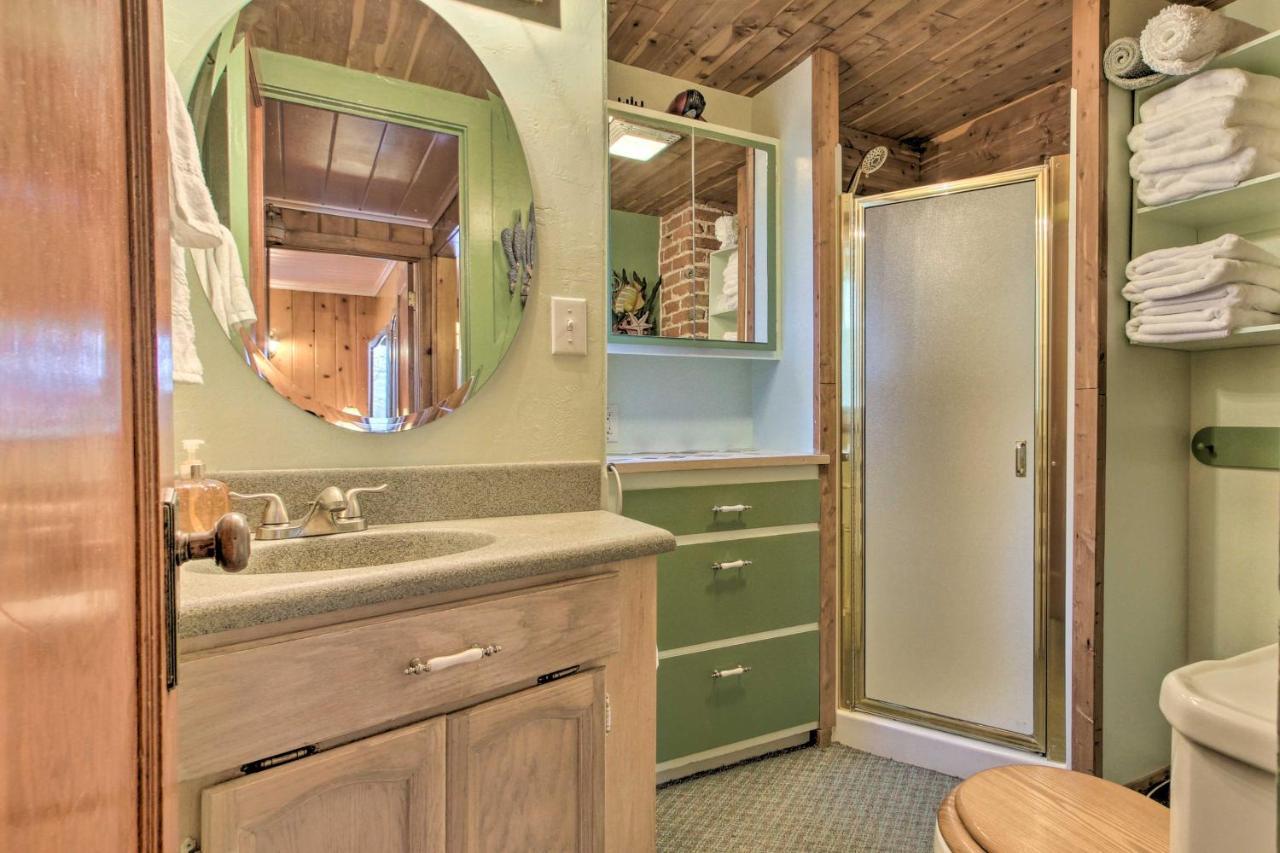 Cozy Home With Hot Tub Half Mi To Salmon River! Buitenkant foto